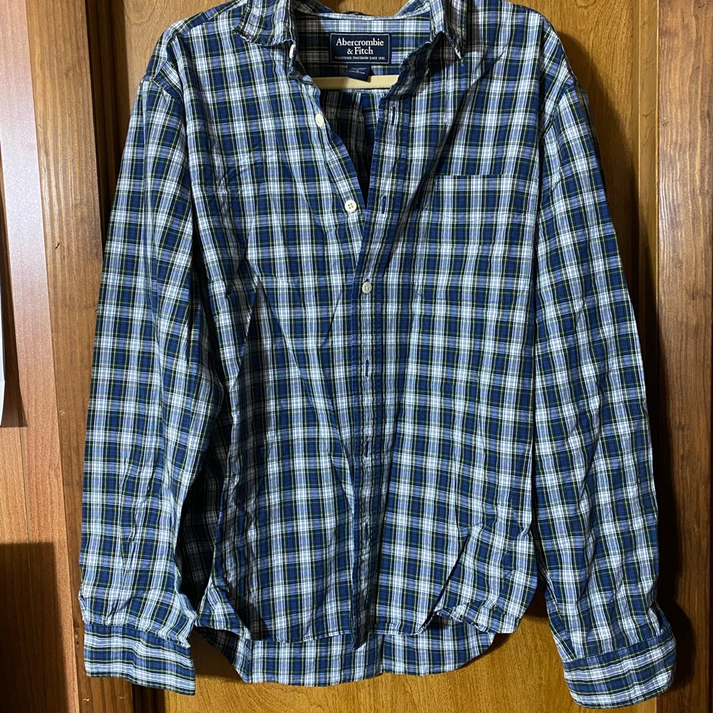 Abercrombie & Fitch Men's Navy and White Checkered Shirt